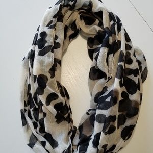 Infinity scarf